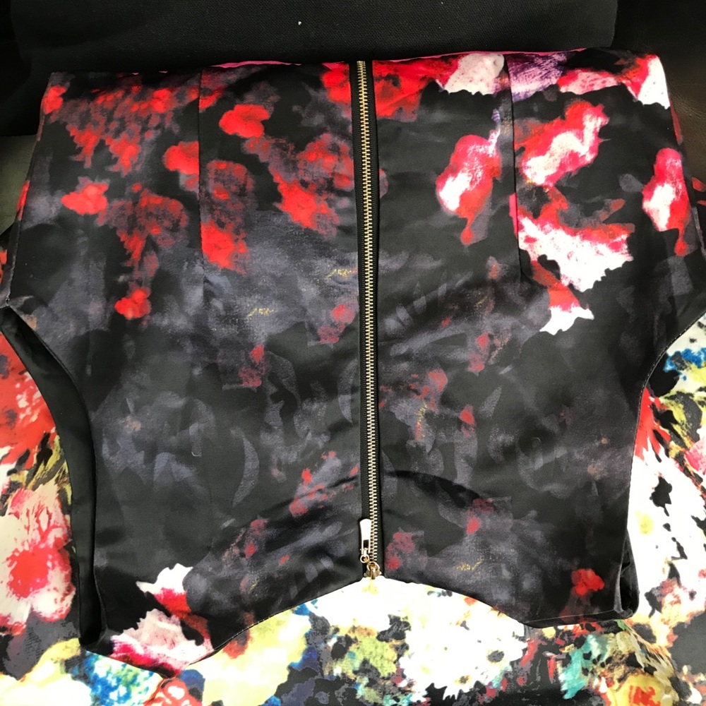 Closing Sale NWOT Chicwish Beautiful Floral Dress - Picture 8 of 14